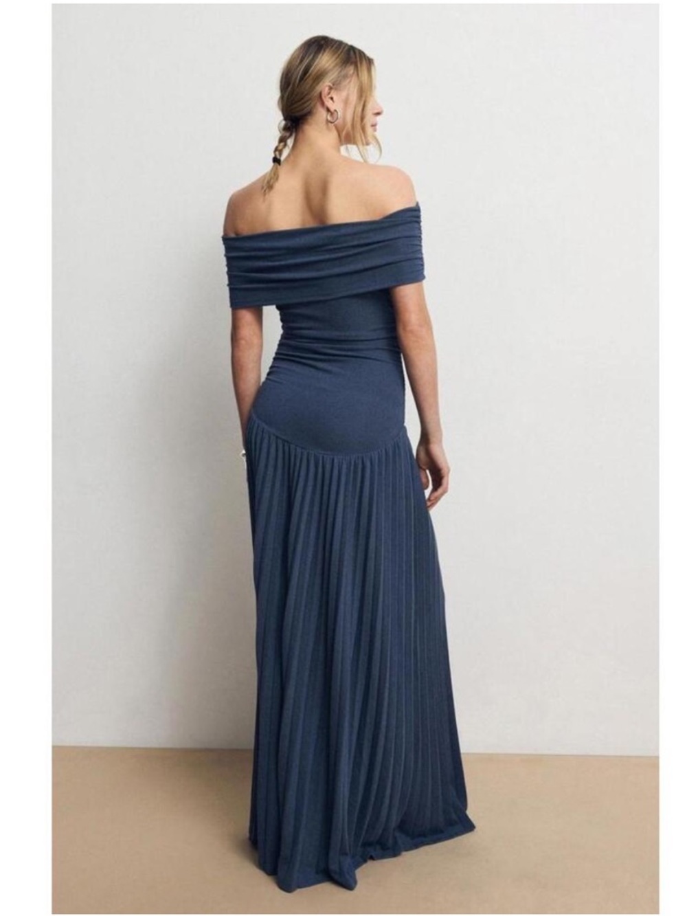 NWT LIONESS Field Of Dreams Dress in Navy off shoulder flowy maxi gown Size XS - Picture 2 of 9